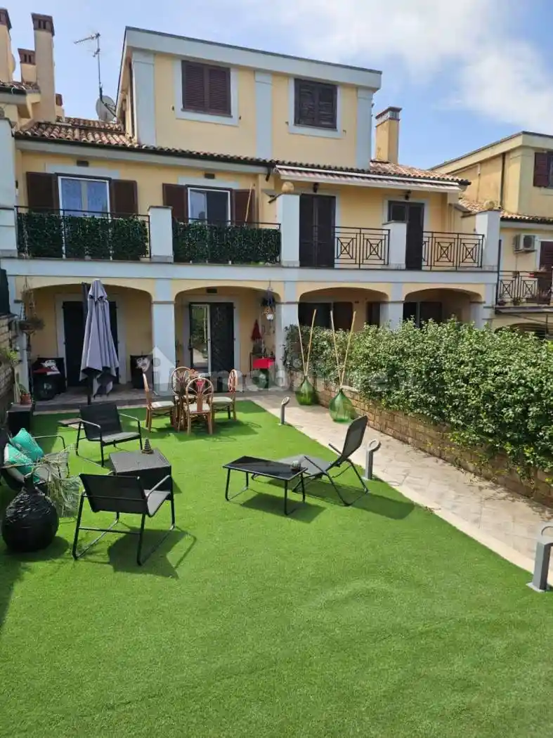 Villetta a schiera in vendita a Guidonia Montecelio