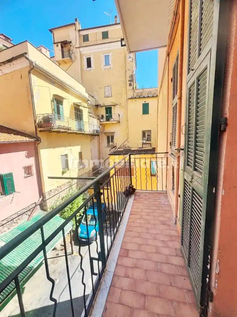 Appartamento in vendita a Imperia