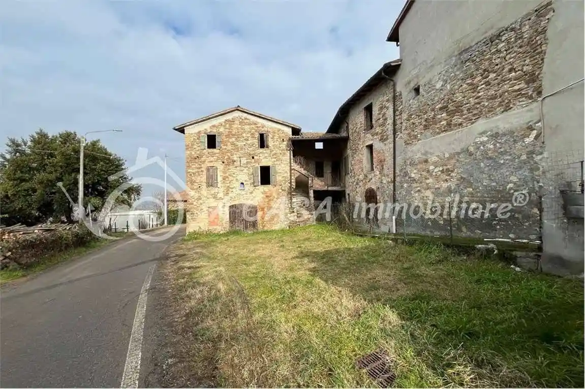 Rustico - Casale in vendita a Langhirano