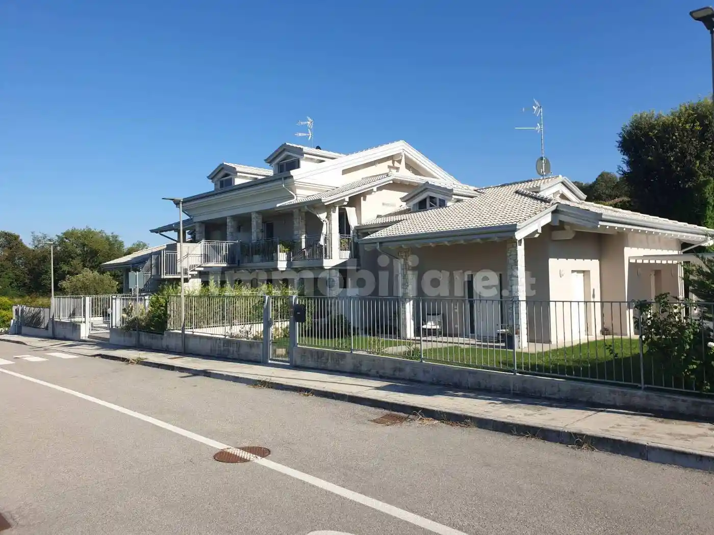 Appartamento in vendita a Peschiera del Garda