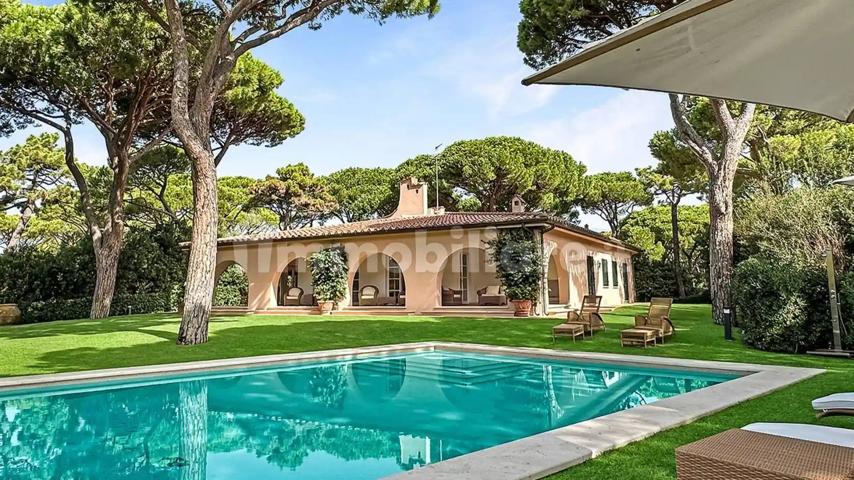 Villa in vendita a Castiglione della Pescaia