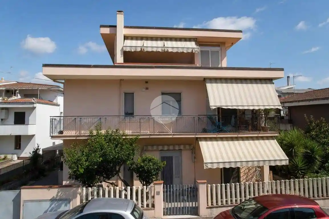 Appartamento in vendita a Pineto
