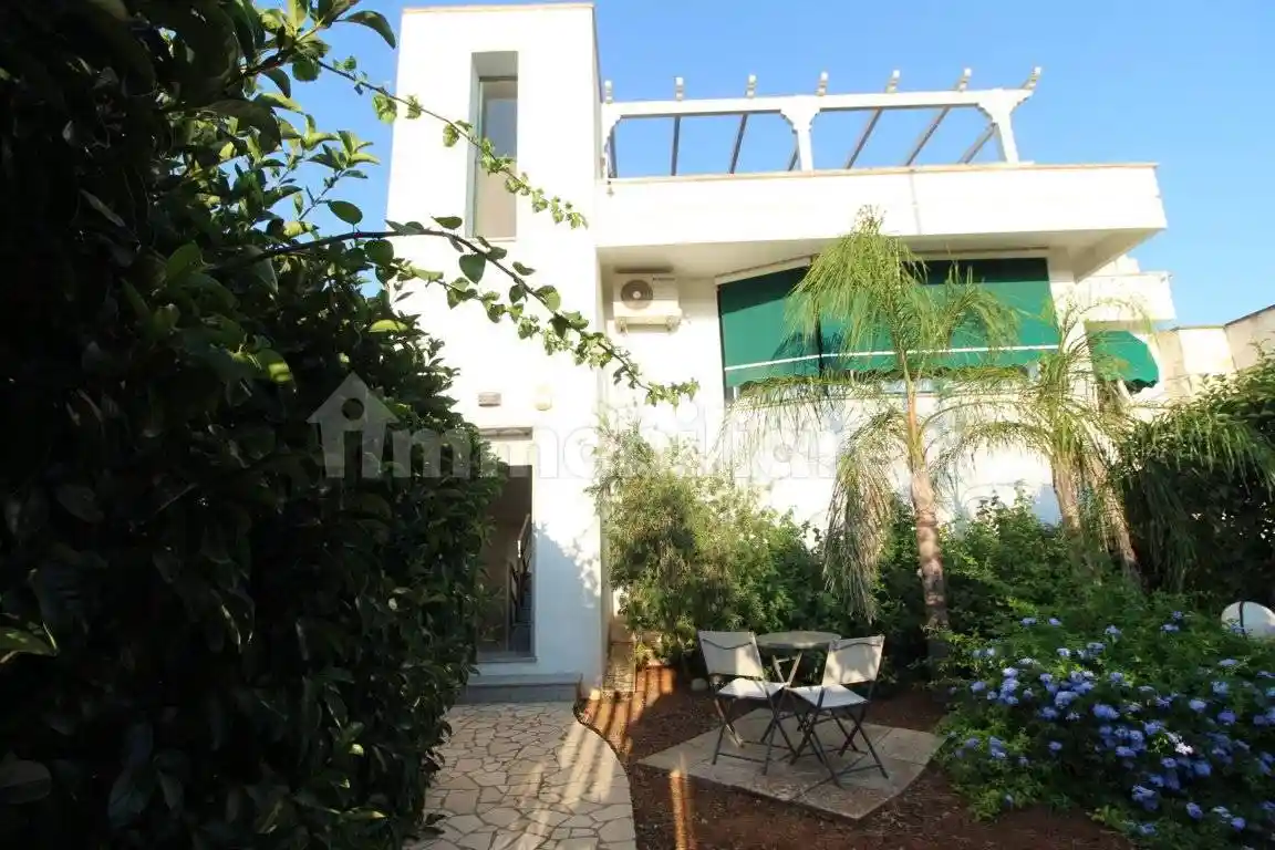 Villa in vendita a Maruggio
