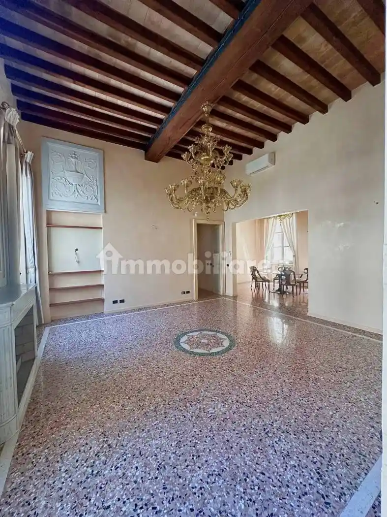 Appartamento in vendita a Parma