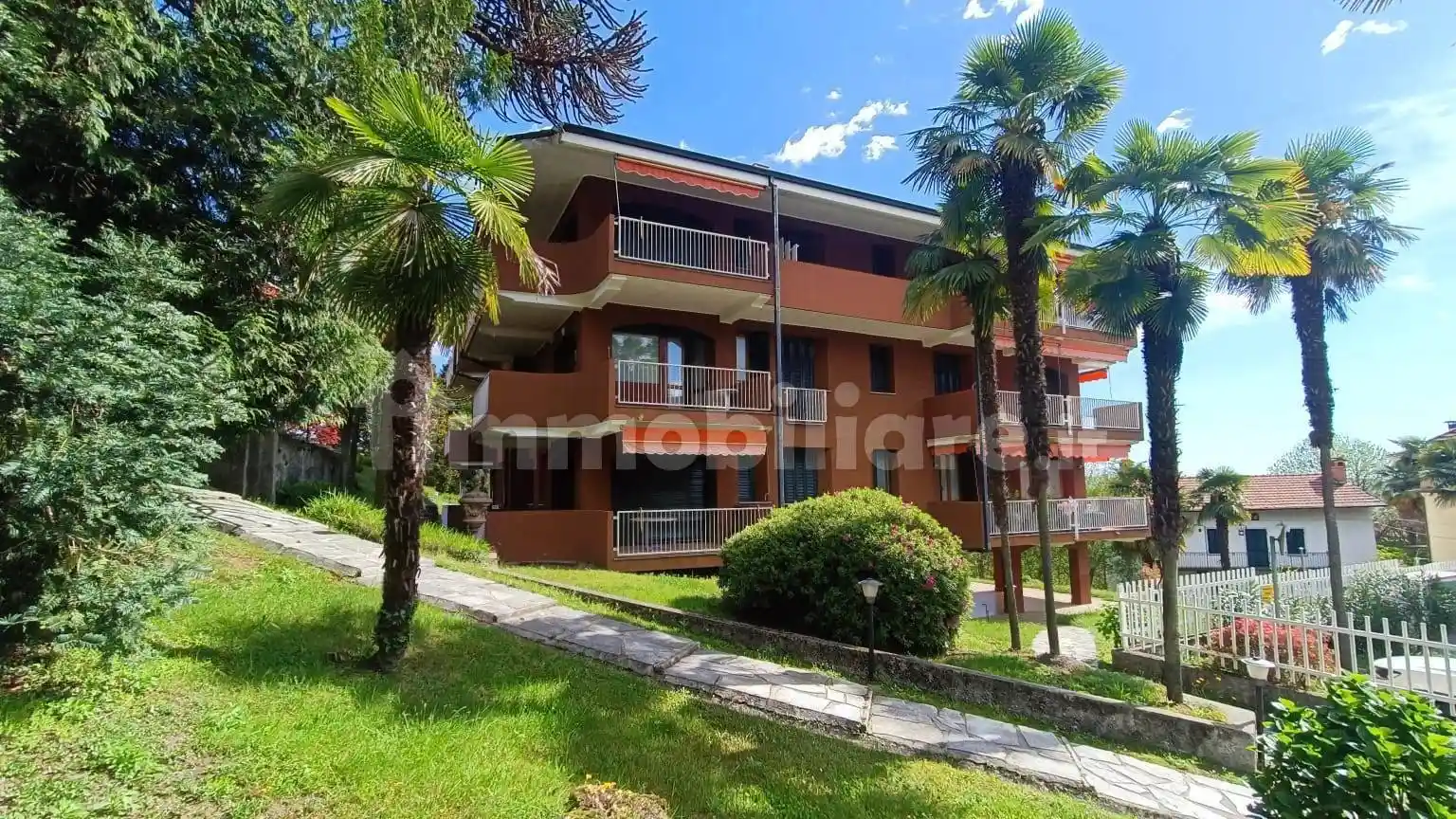 Appartamento in vendita a Arona