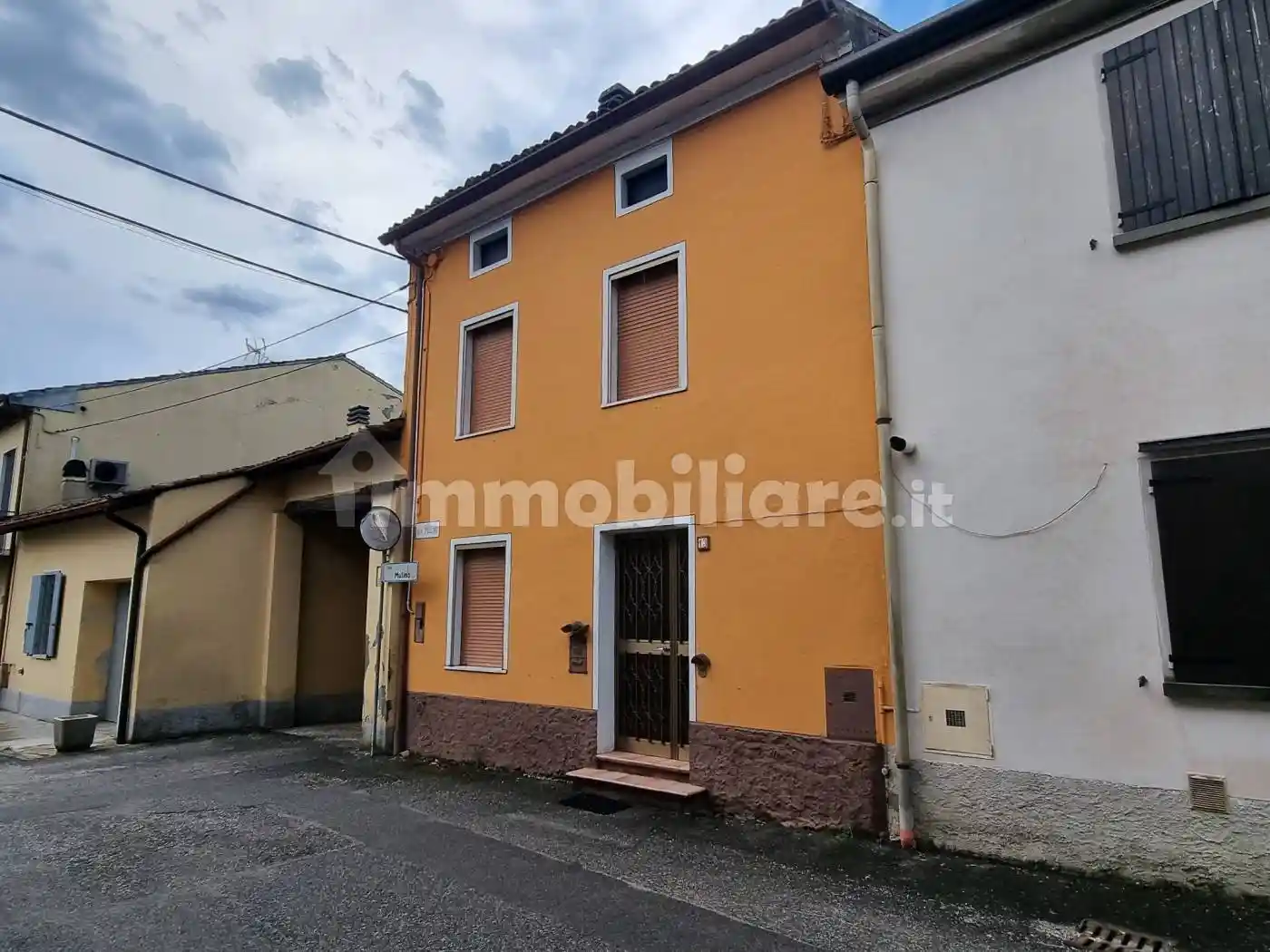 Casa indipendente in vendita a Solarolo Rainerio