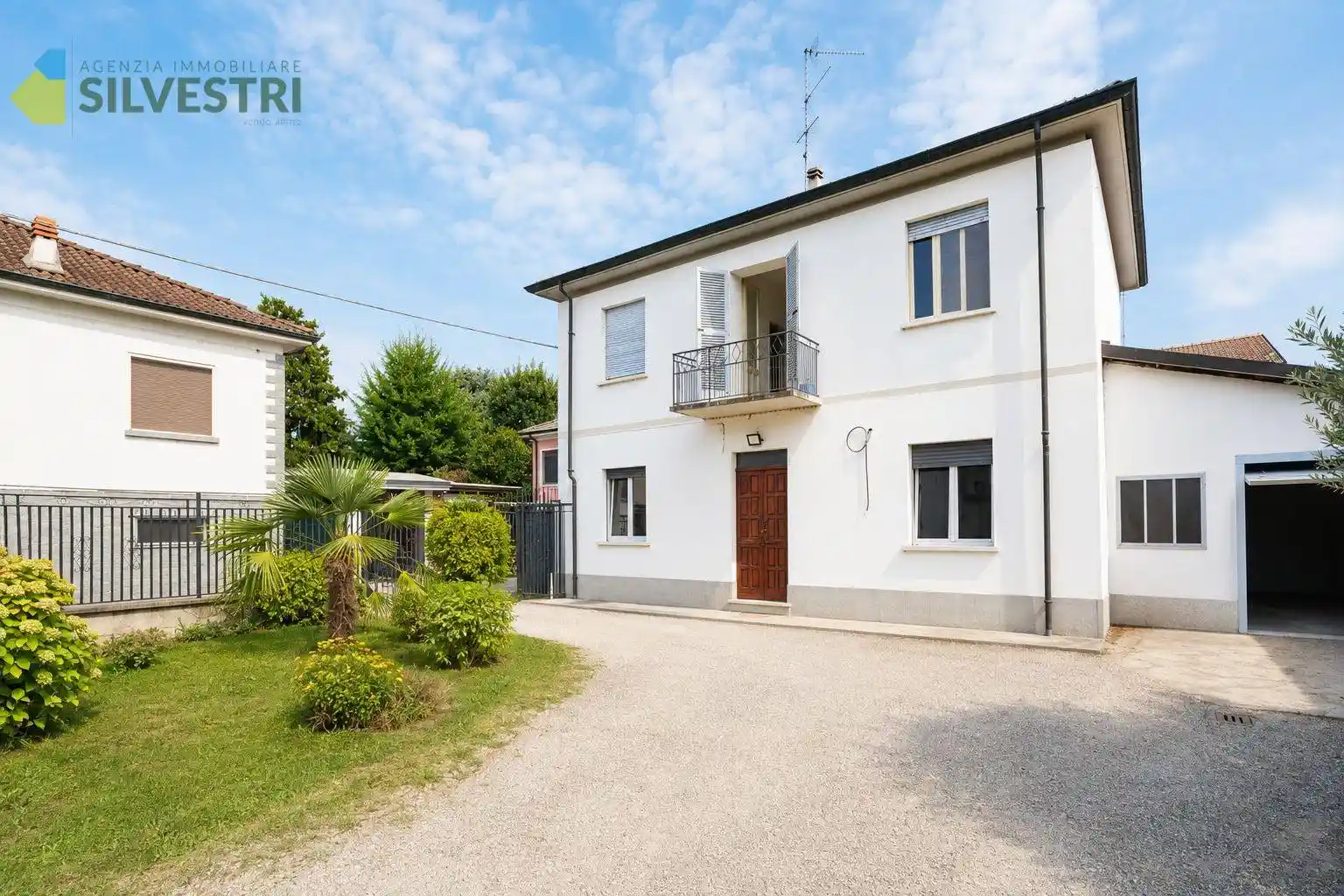 Villa in vendita a Robbio