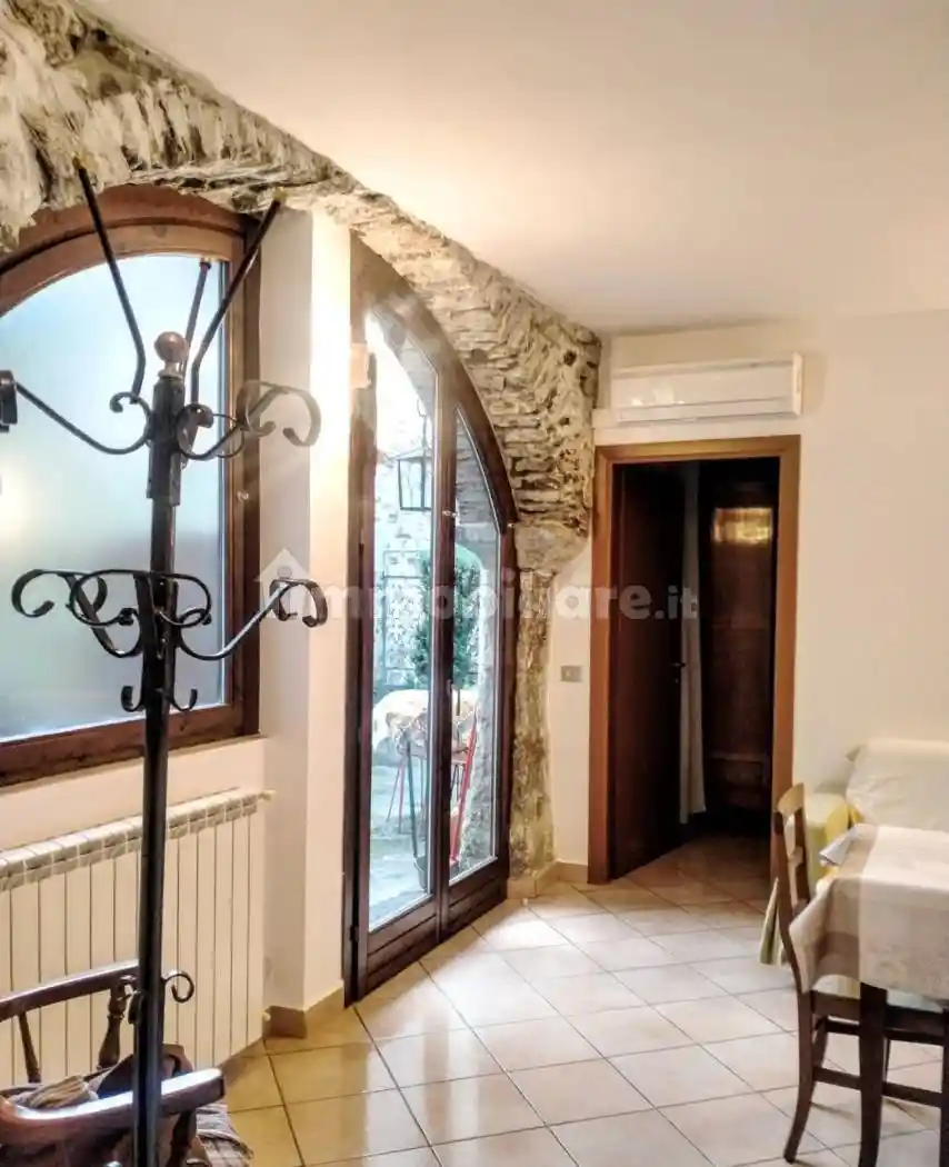 Appartamento in affitto a Pella