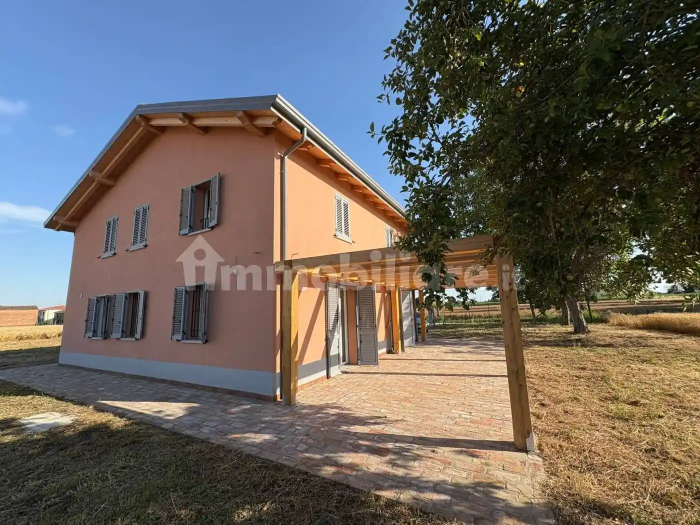 Villa in vendita a Cento