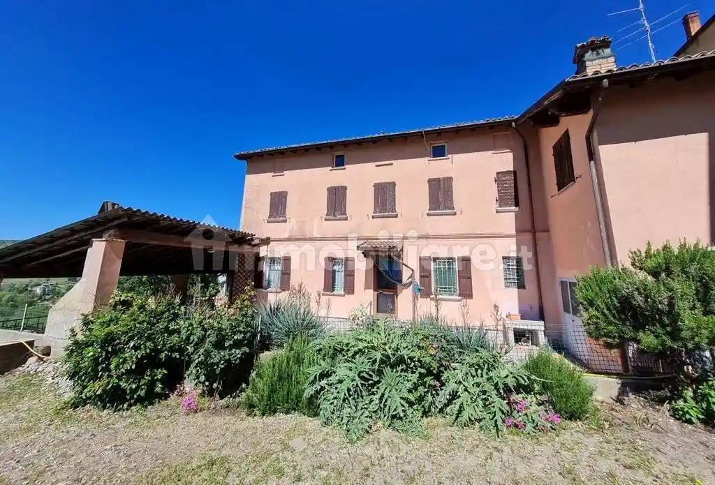 Rustico - Casale in affitto a Santa Maria della Versa