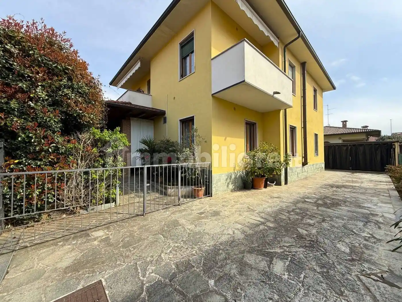 Casa indipendente in vendita a Stezzano