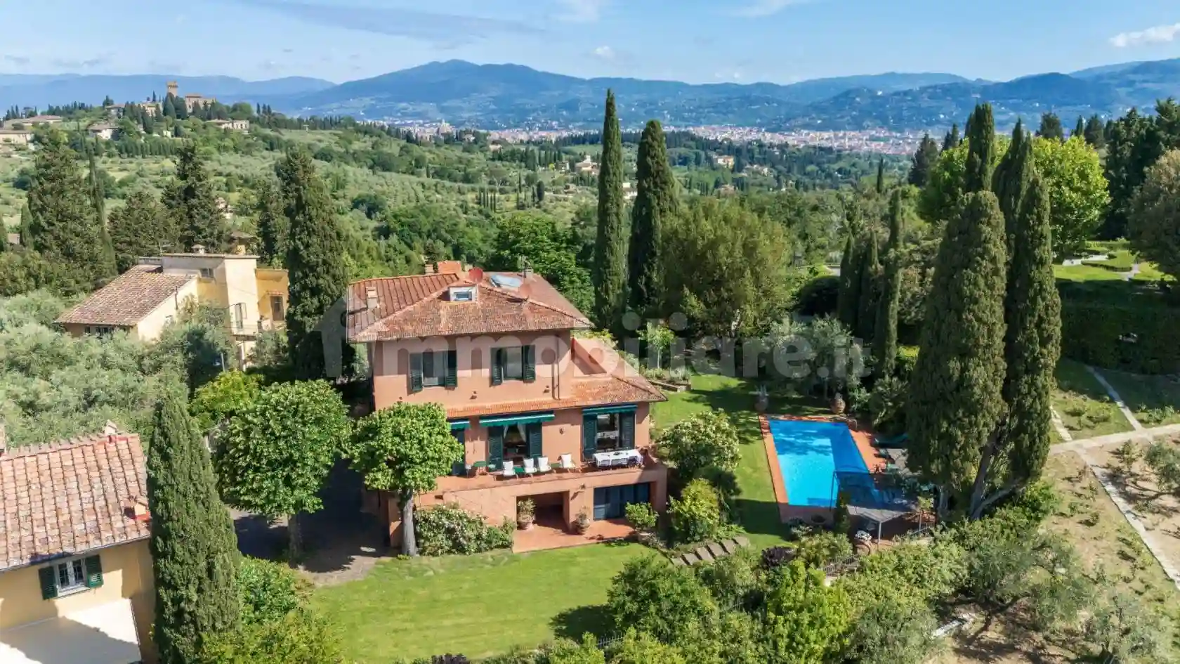 Villa - foto 2