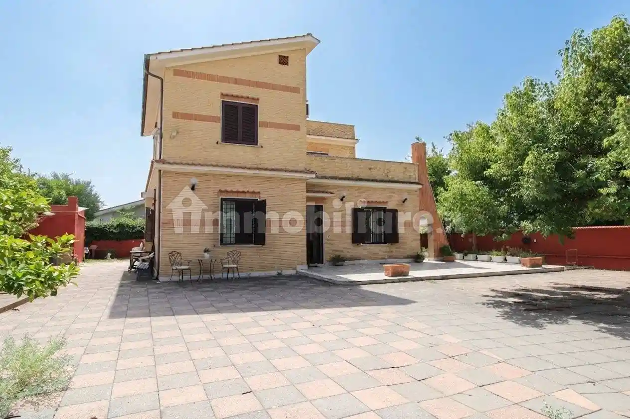 Villa in vendita a Ardea