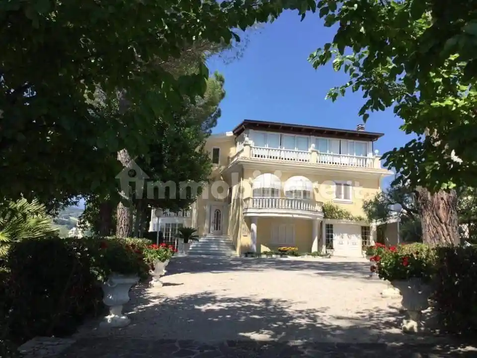 Villa in vendita a Campli