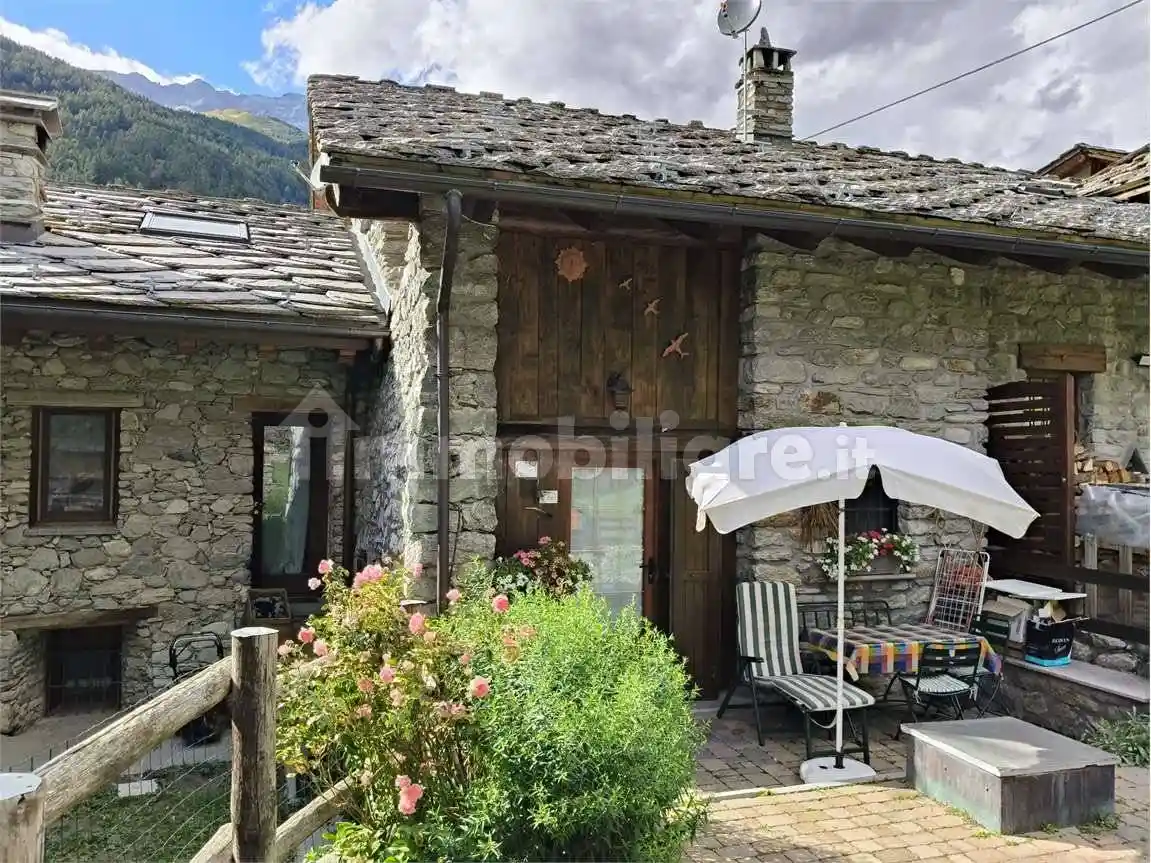 Casa indipendente in vendita a Ollomont