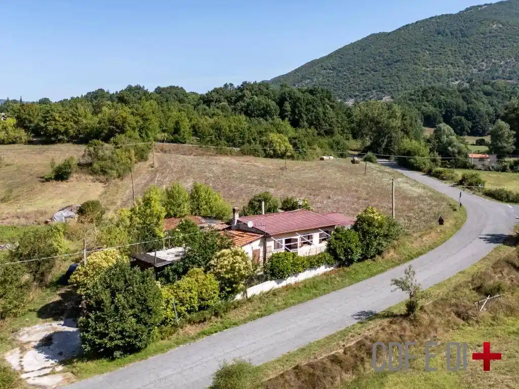 Villa in vendita a Borgorose