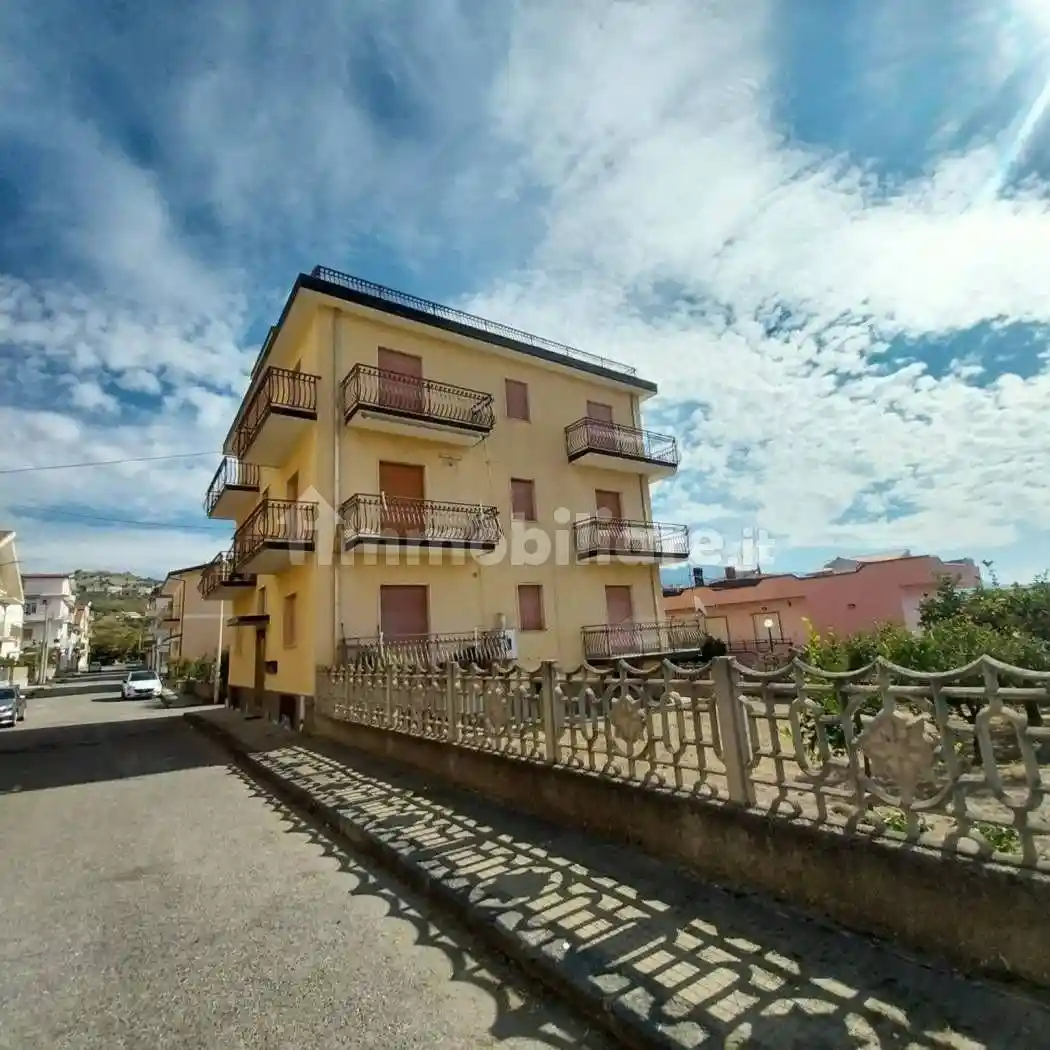 Appartamento in affitto a Amantea