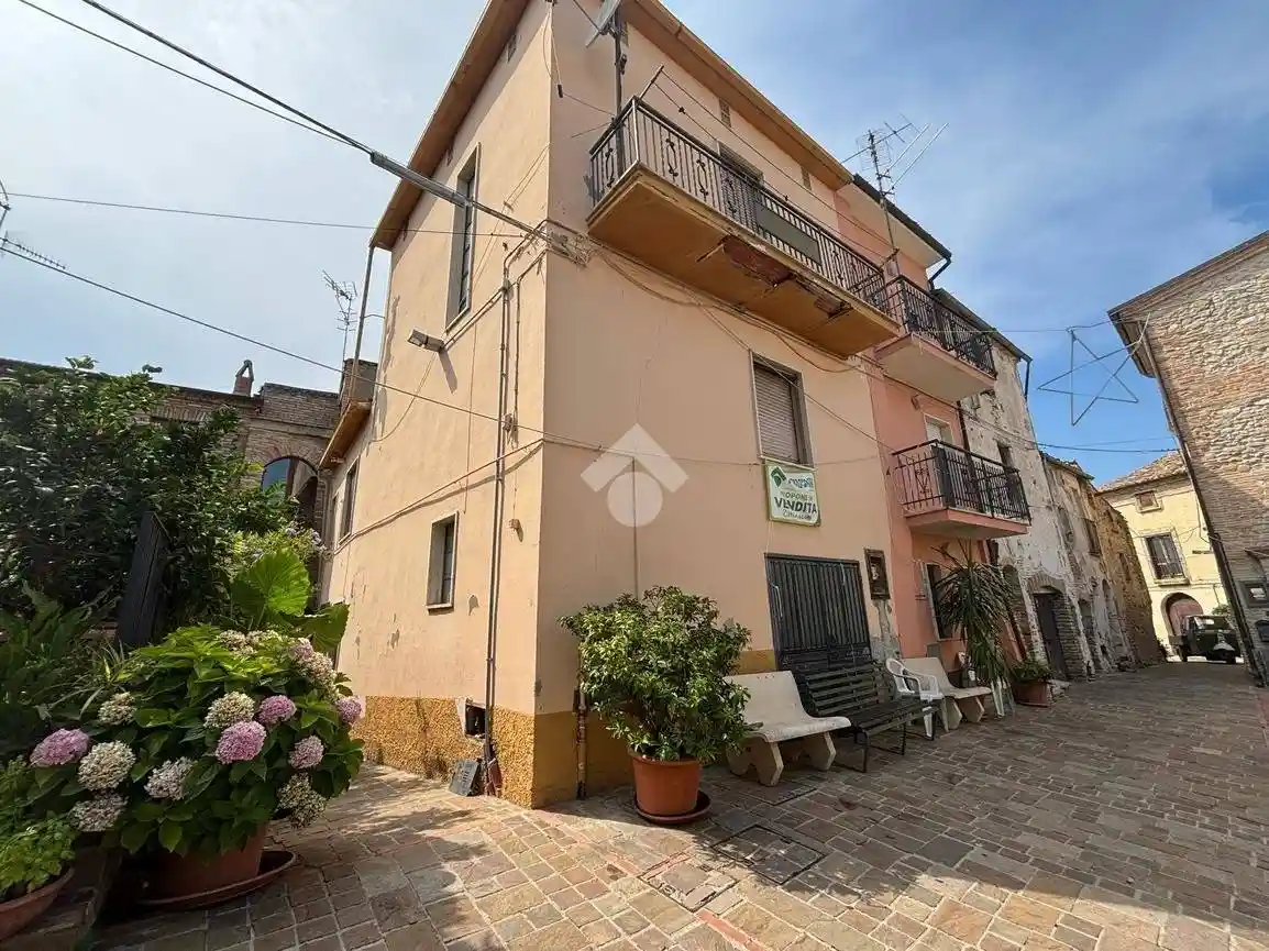 Rustico - Casale in vendita a Castellalto