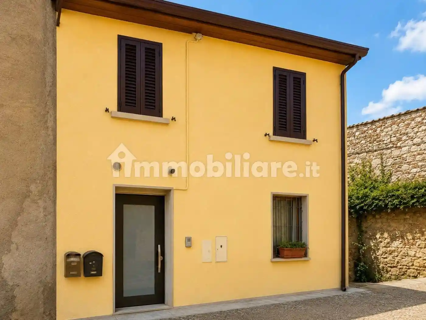 Casa indipendente in vendita a Lonato del Garda