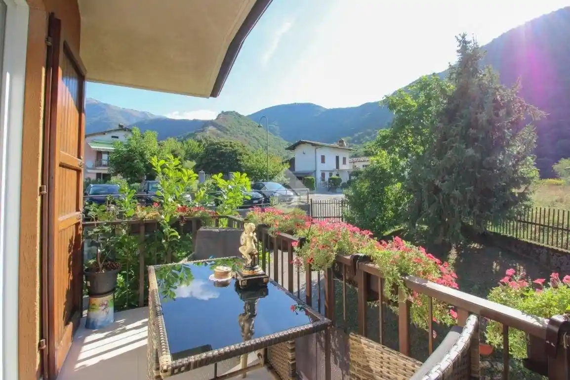 Appartamento in vendita a Gardone Riviera