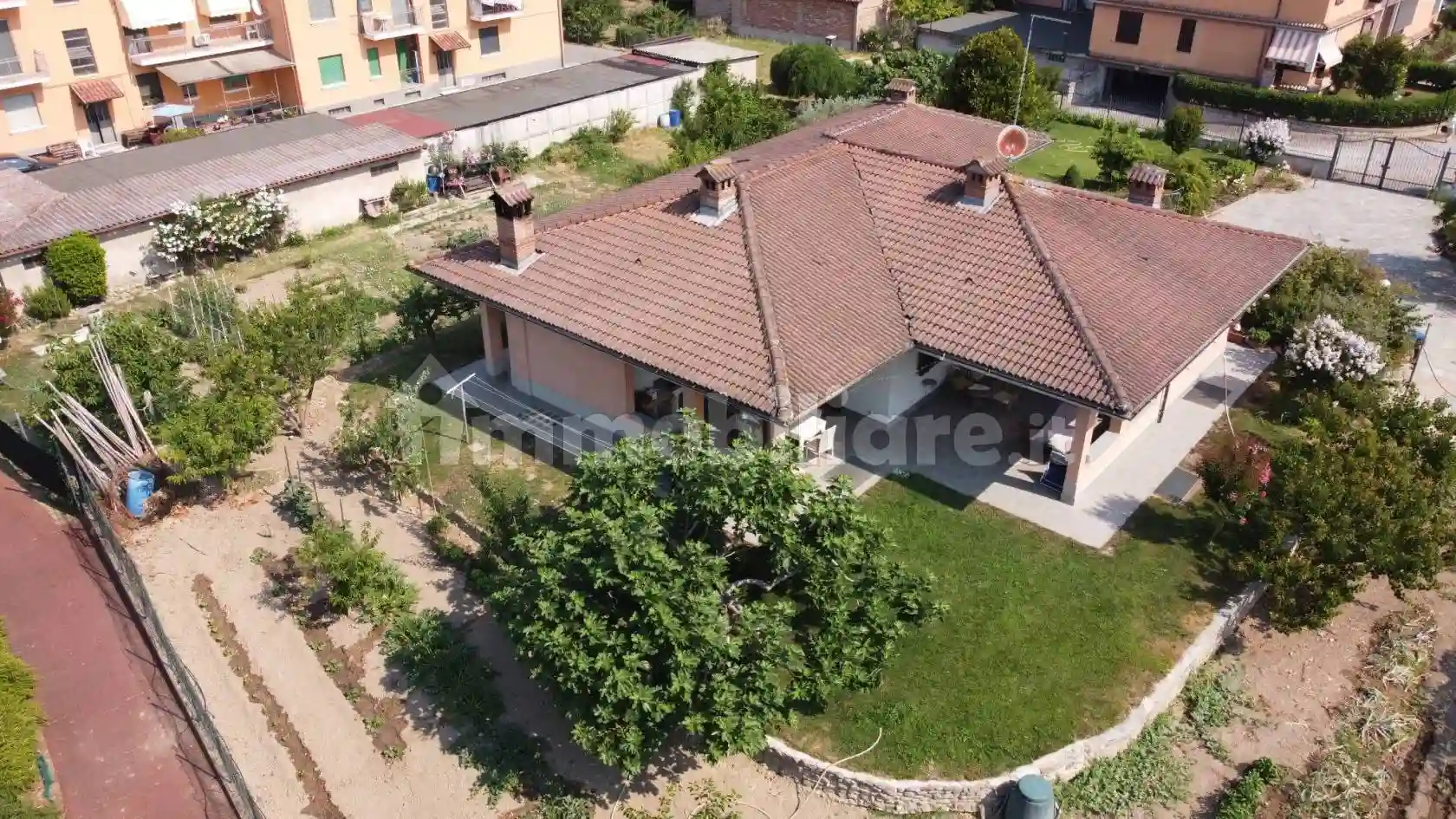 Villa - foto 2