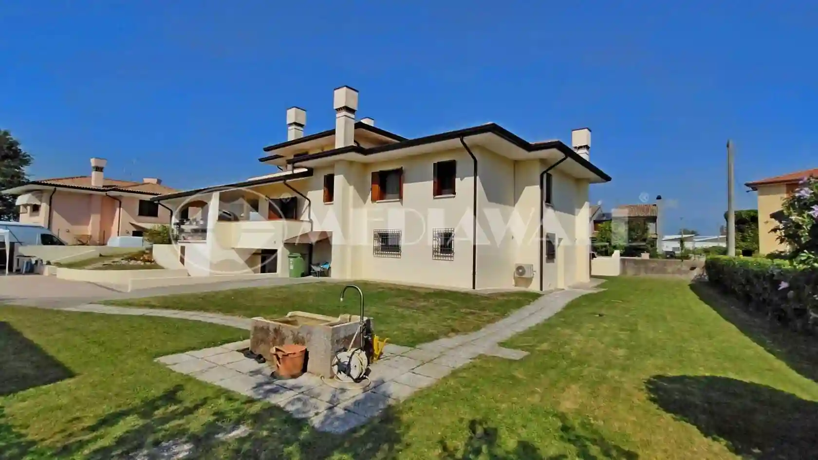 Villa - foto 2