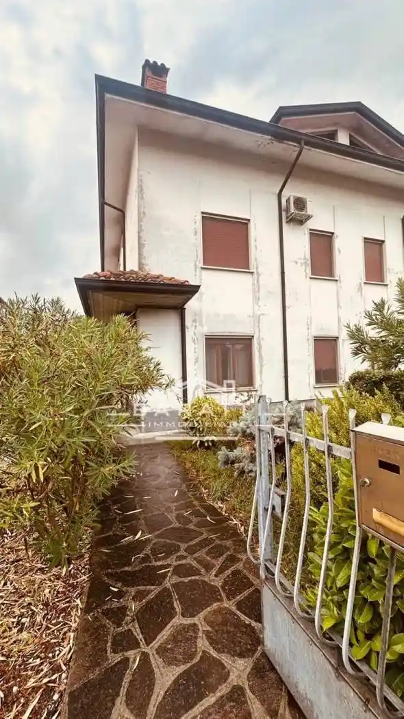 Villa in vendita a Borgo Virgilio