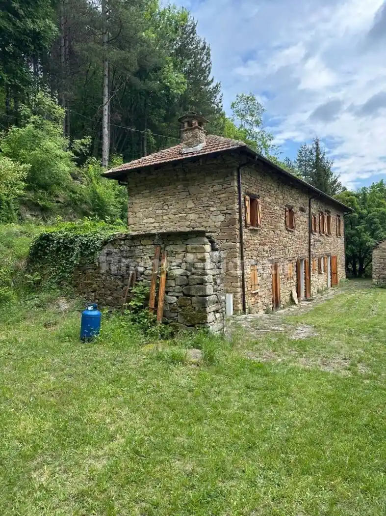 Villa in vendita a Olmo Gentile