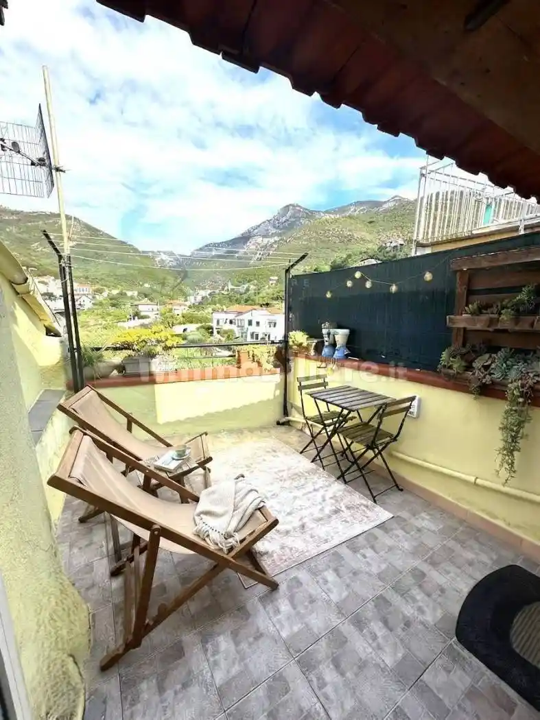 Casa indipendente in vendita a Toirano