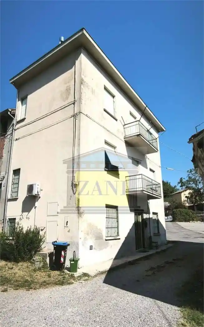 Palazzo - Edificio in vendita a Salsomaggiore Terme