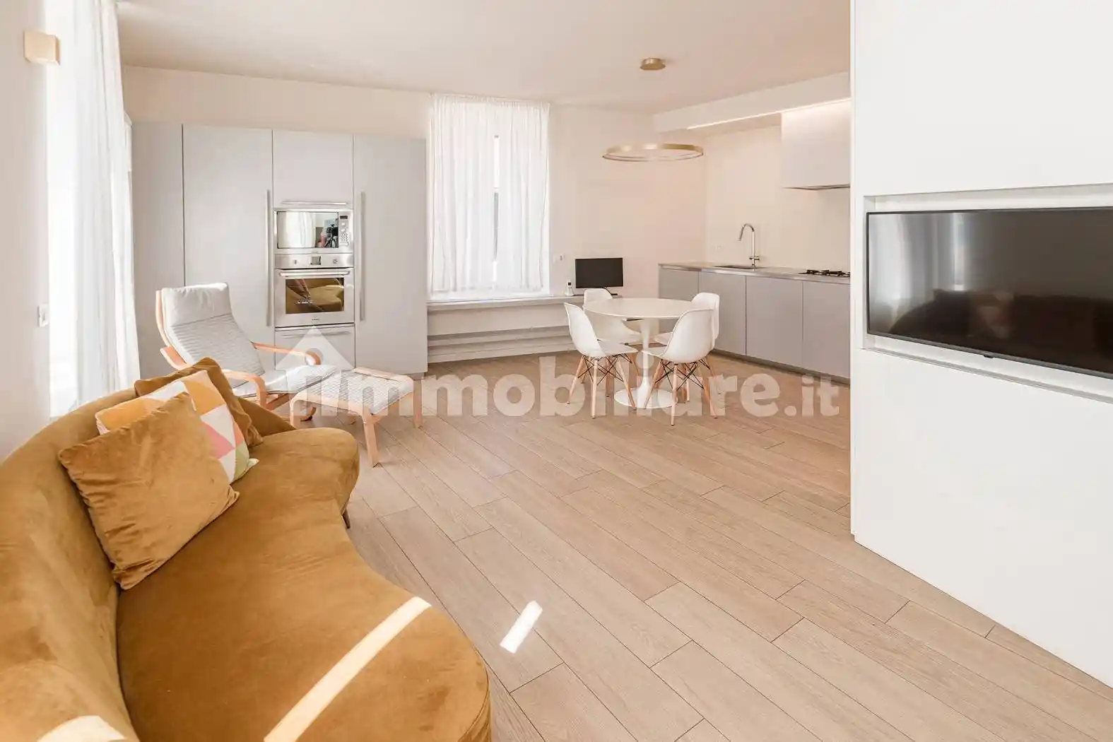 Appartamento in vendita a Vimercate