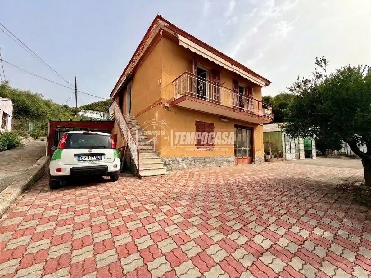 Casa indipendente in vendita a Sanremo