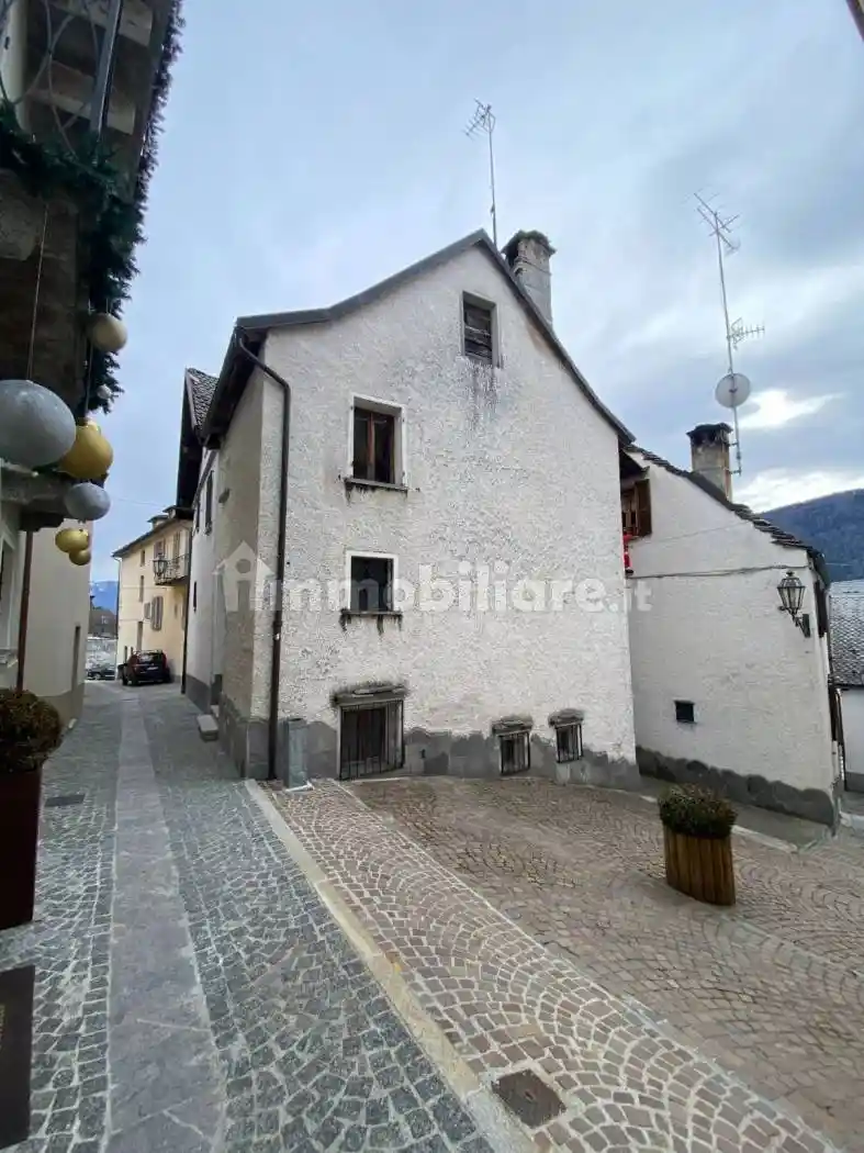 Casa indipendente in vendita a Toceno