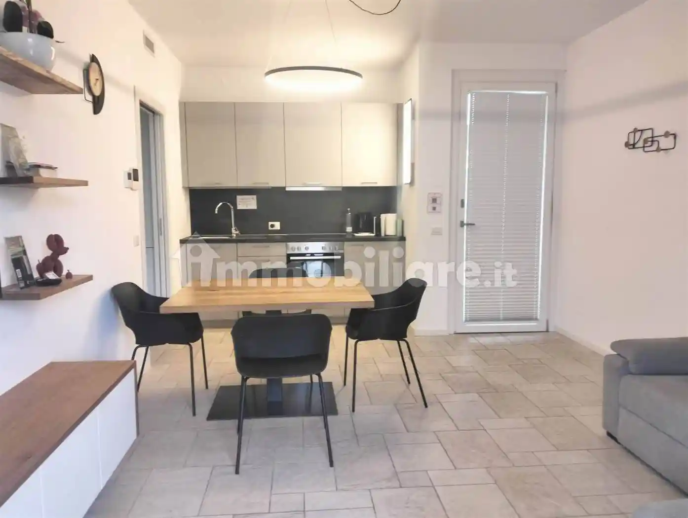 Appartamento in affitto a Padenghe sul Garda