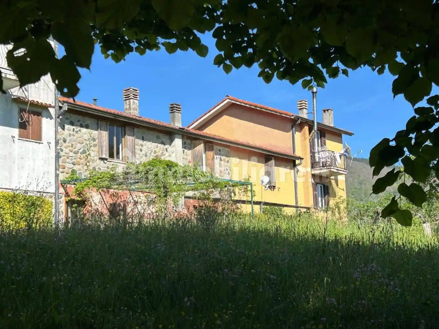 Casa indipendente in vendita a Calice al Cornoviglio