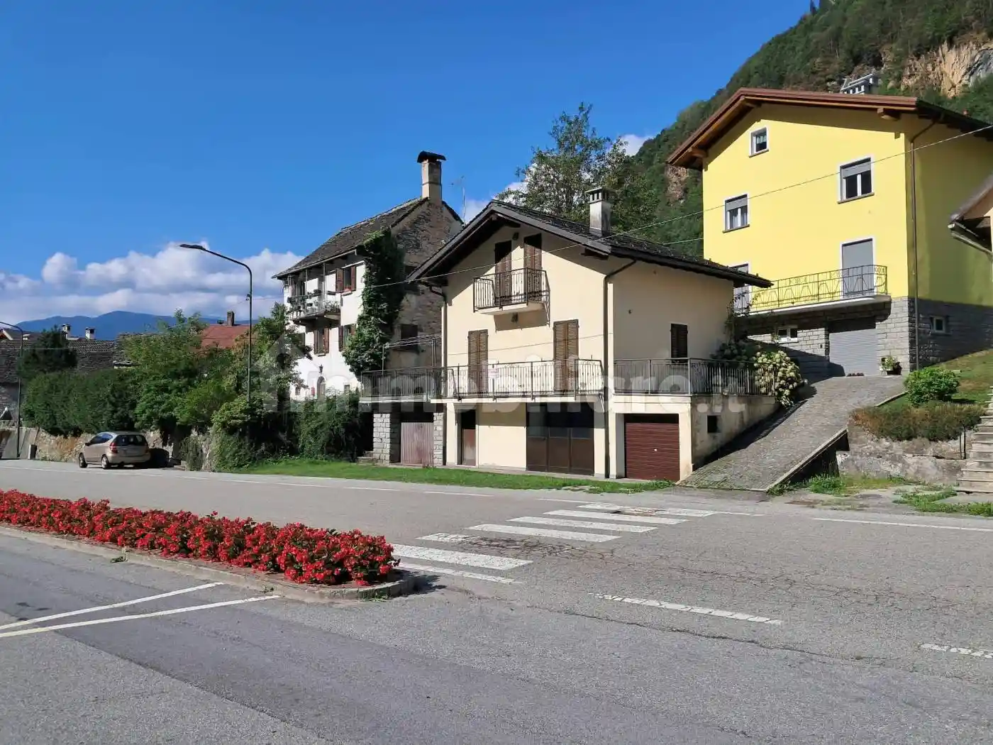 Casa indipendente in vendita a Premia