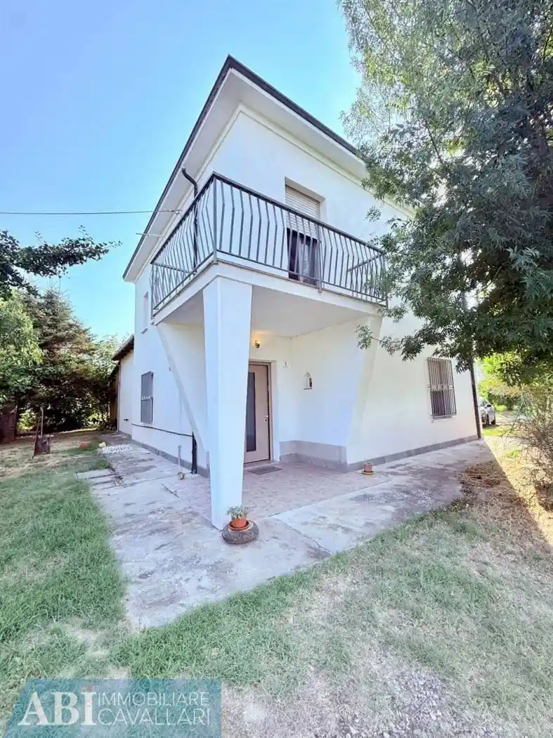 Casa indipendente in vendita a Faenza
