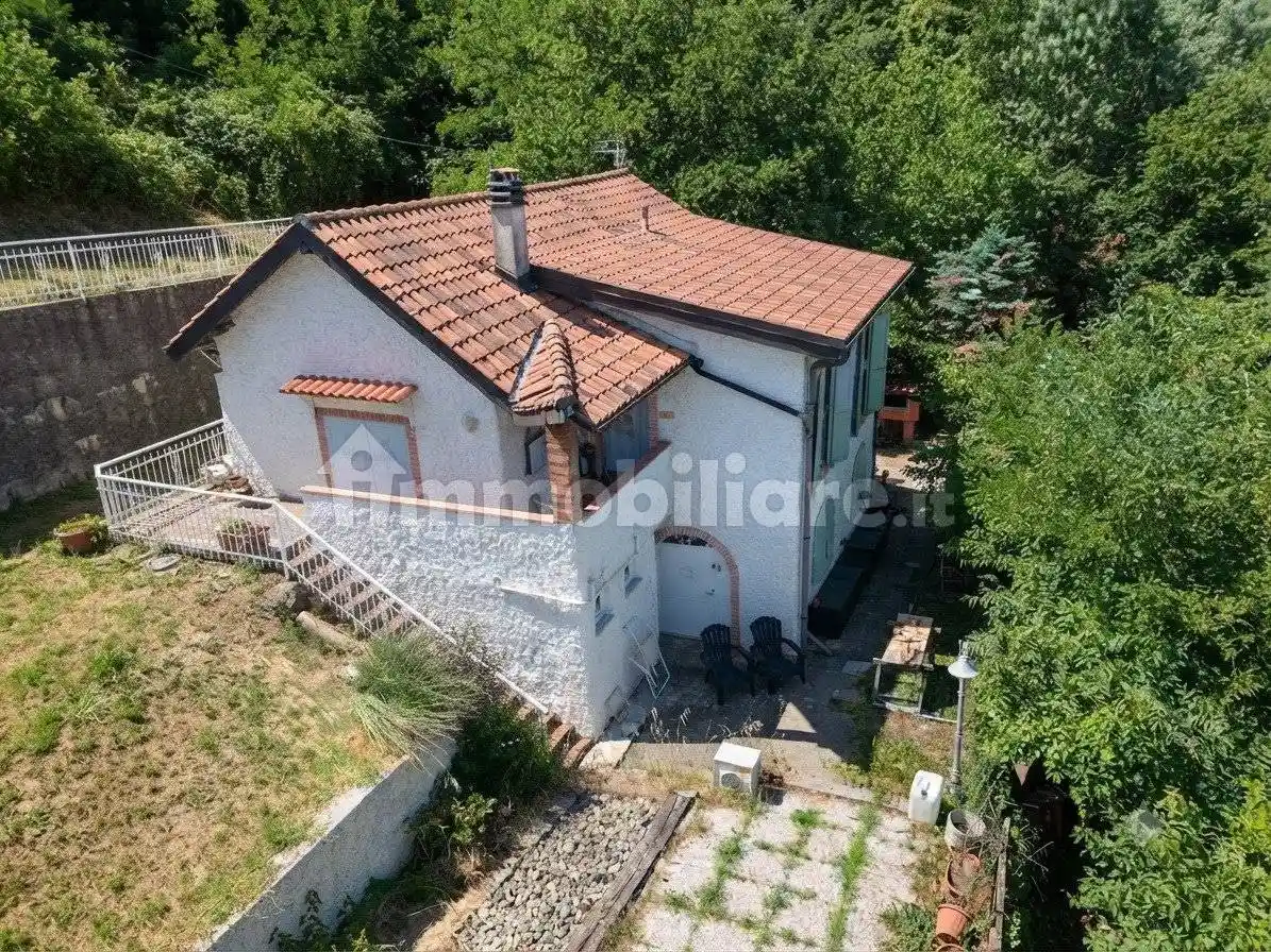 Villa in vendita a Ponzone