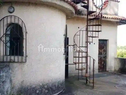 Villa in vendita a Gualtieri Sicaminò
