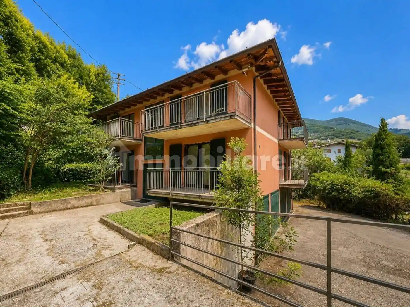 Appartamento in vendita a Adrara San Martino