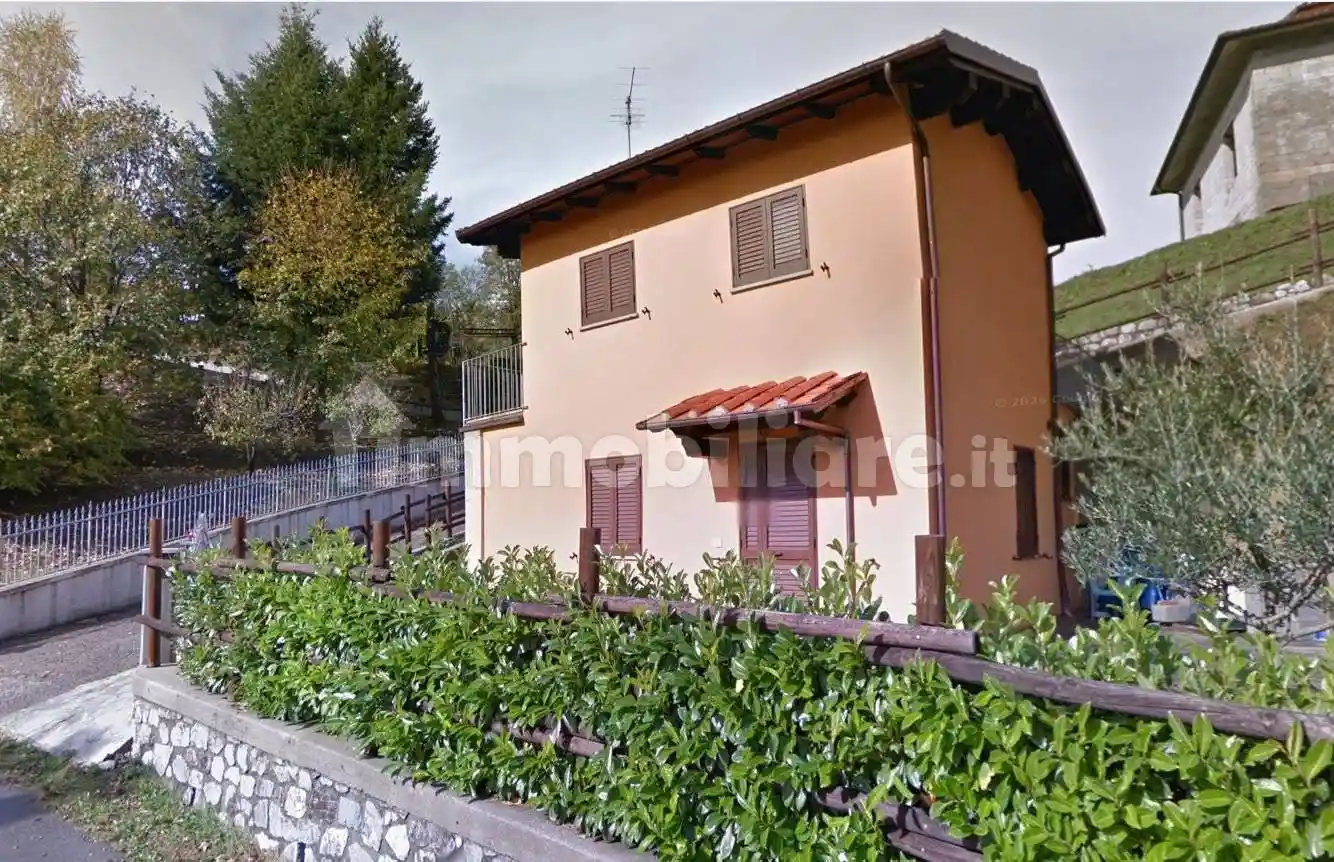 Villa in vendita a Molazzana