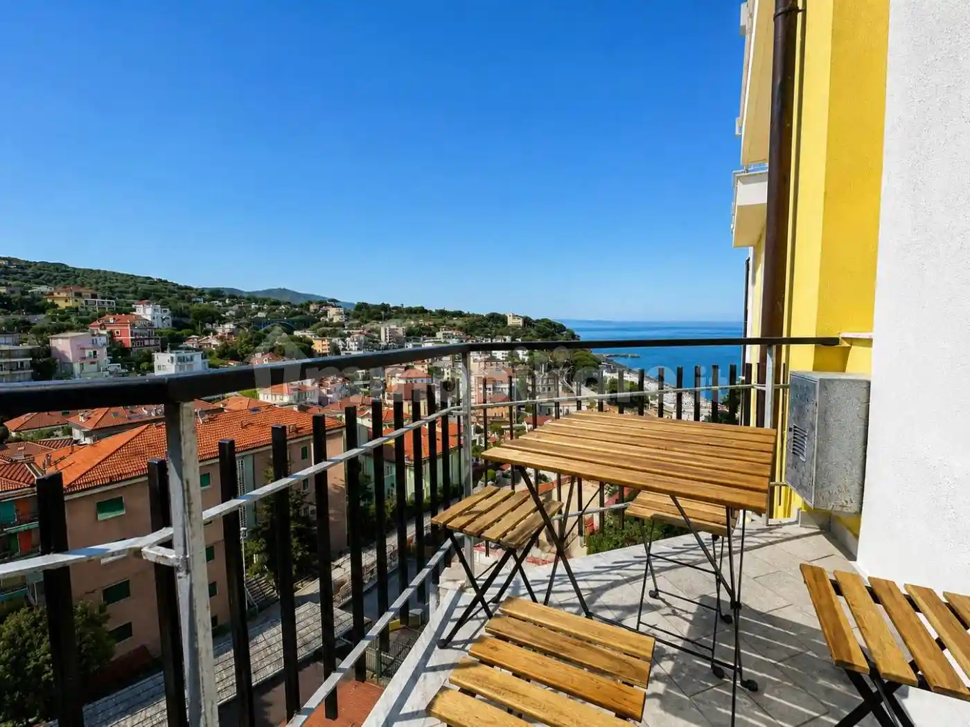 Appartamento in affitto a Celle Ligure