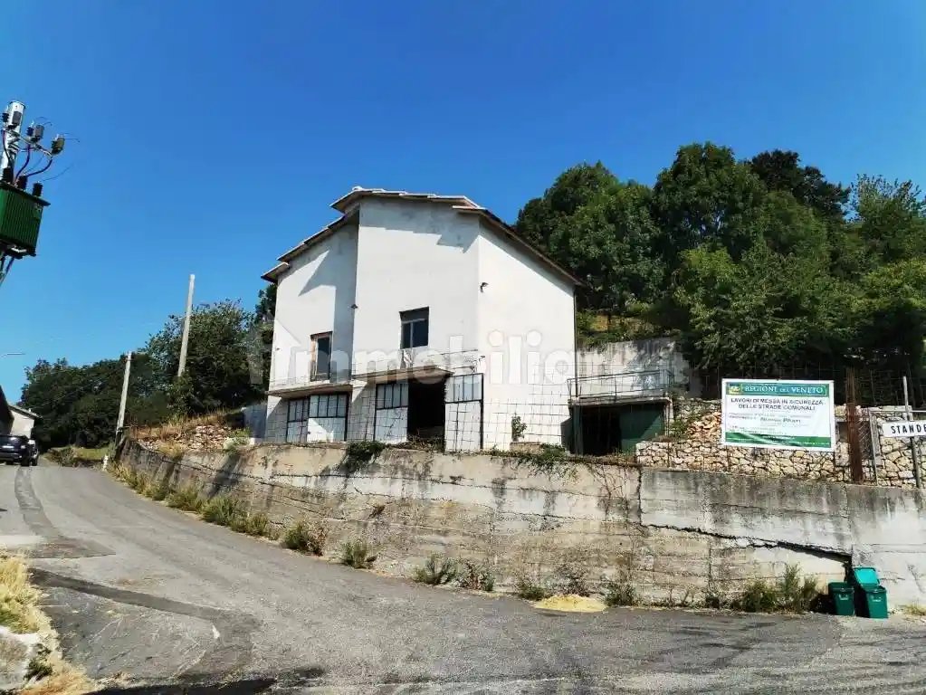 Villa in vendita a Velo Veronese