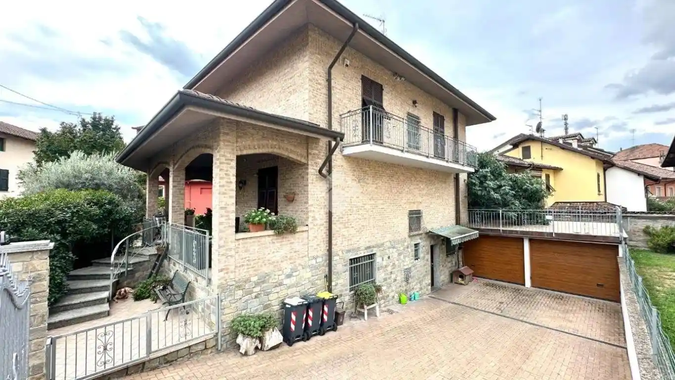 Villa in vendita a Novi Ligure