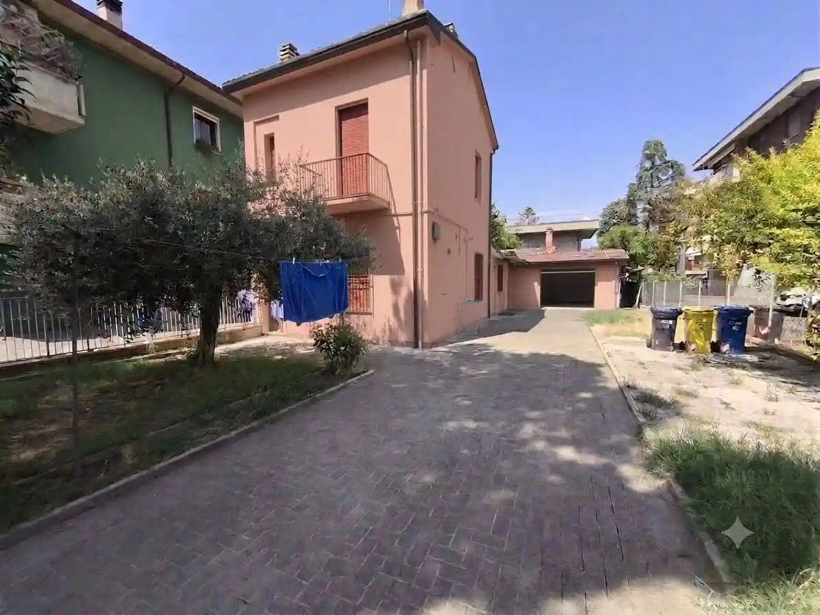 Villa in vendita a Forlì