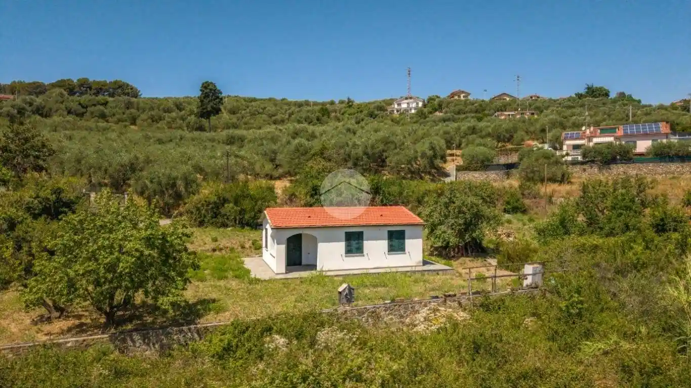 Casa indipendente in vendita a Imperia