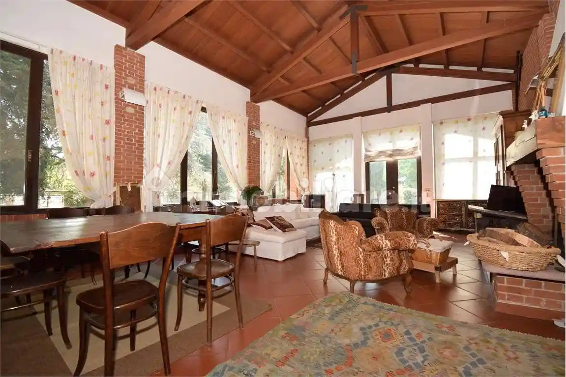 Villa in vendita a Vercelli