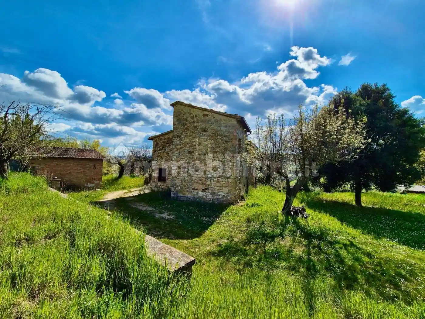 Rustico - Casale in vendita a Todi