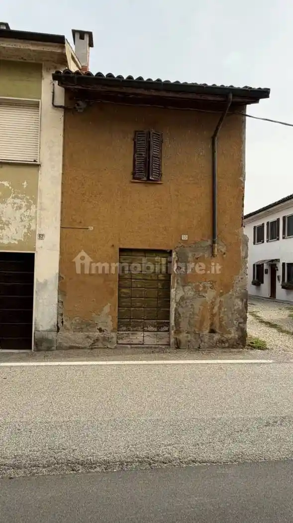 Casa indipendente in vendita a Mortara