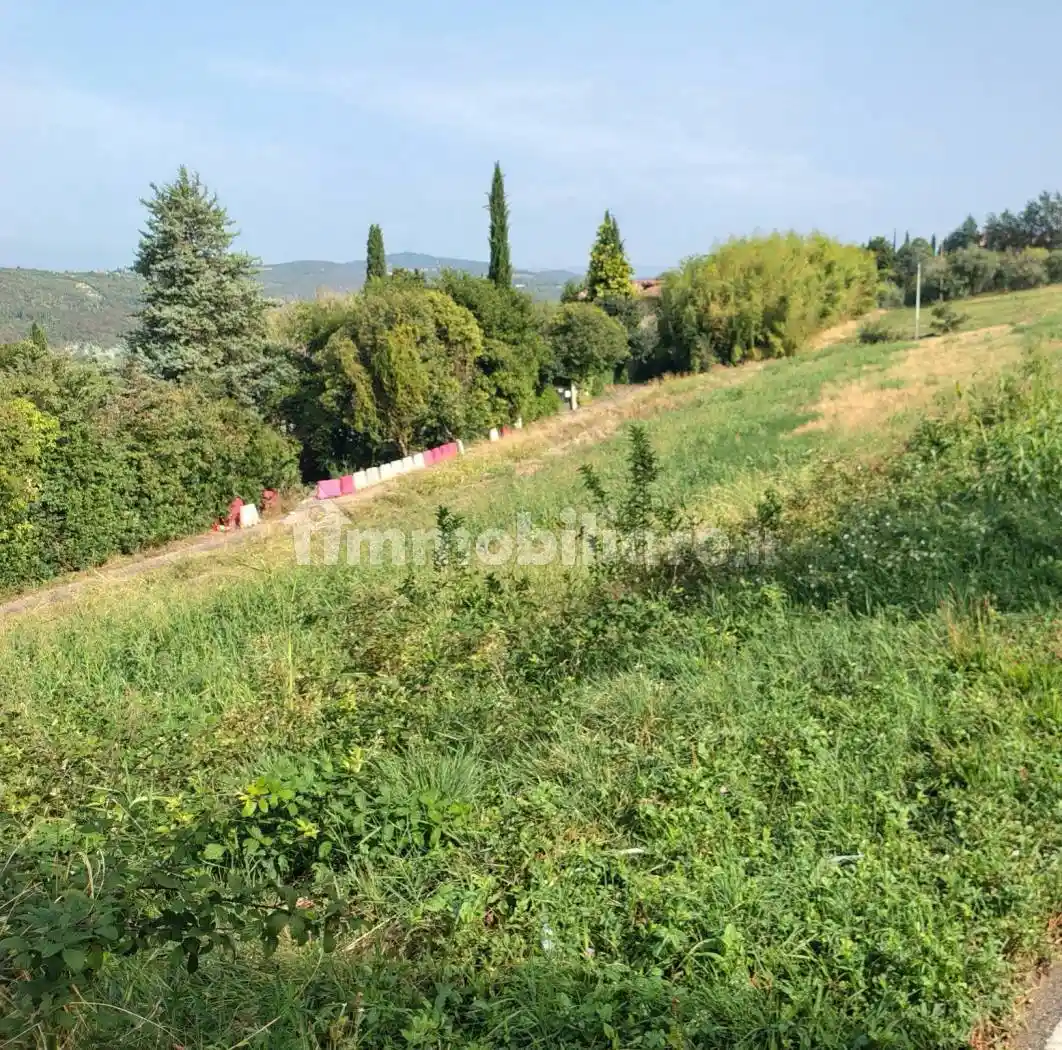 Rustico - Casale in vendita a Verona